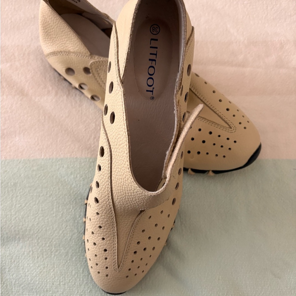 Litfoot Women's Cream/Tan Perforated Slip-On Loafers Size 38/8